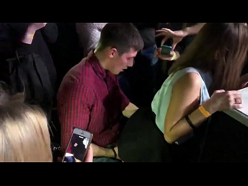 ❤️ Tinuod nga sekso sa usa ka nightclub sa Russia. Ang 18-anyos nga Ruso nga babaye sa anus ug puwerta nakighilawas sa usa ka nightclub ❤️❌ Porno fb sa amon ﹏